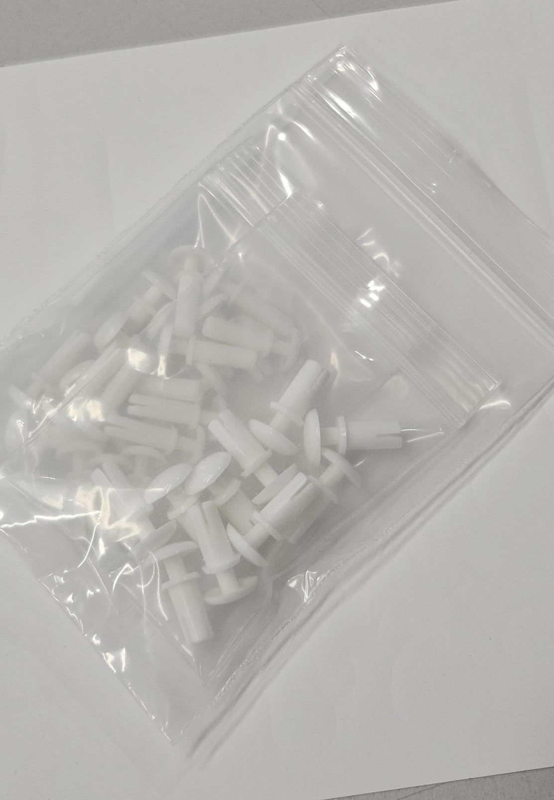 White Rivet (1 pack)